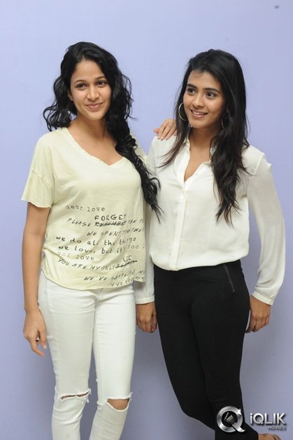 Celebs-at-Ala-Ela-Movie-Special-Show